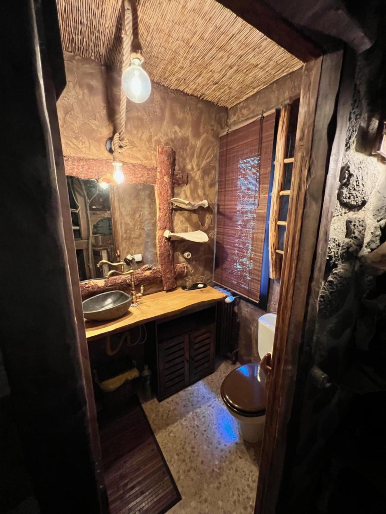 Insomnia Hotel Berga Pokoj fotografie